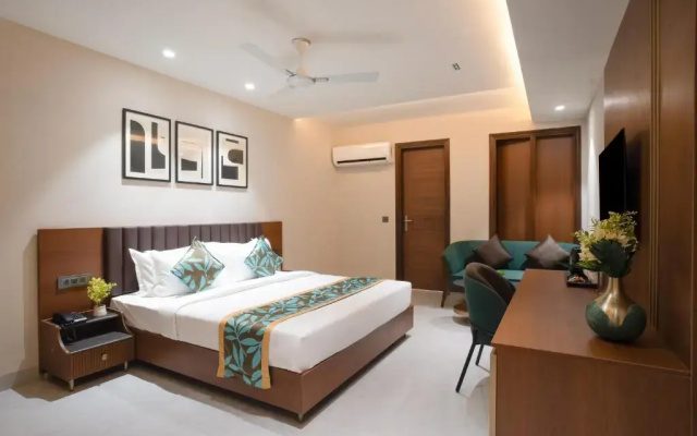 Saltstayz Premier Naraina Central Delhi