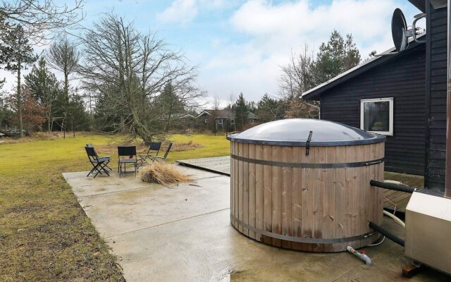 6 Person Holiday Home in Blokhus