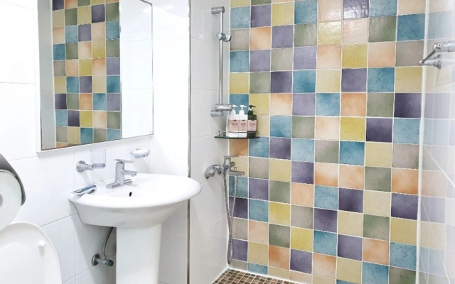 Tongyeong Slobbie Guest House