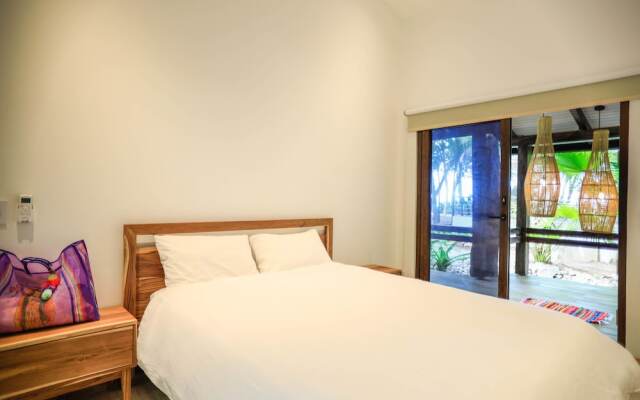 Nekaui Beachfront Villa 2 - Experience Nature