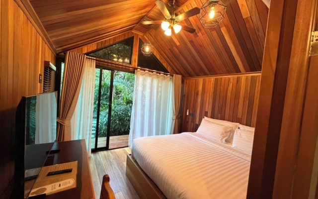 Lush Inn Phuket