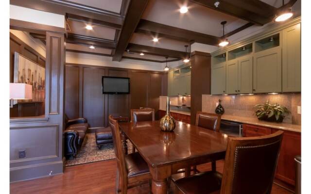 Midtown Luxury Suites by 1stHomeRent