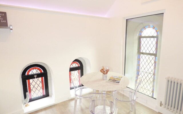 1 Chapel Place