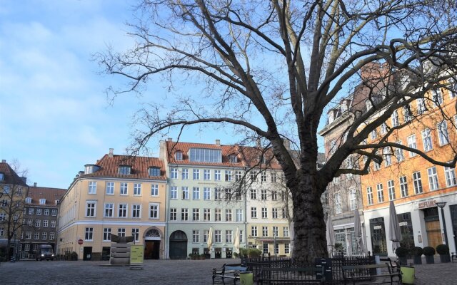 Sanders Old Square - Chic 1-bdr Apt Near Stroget