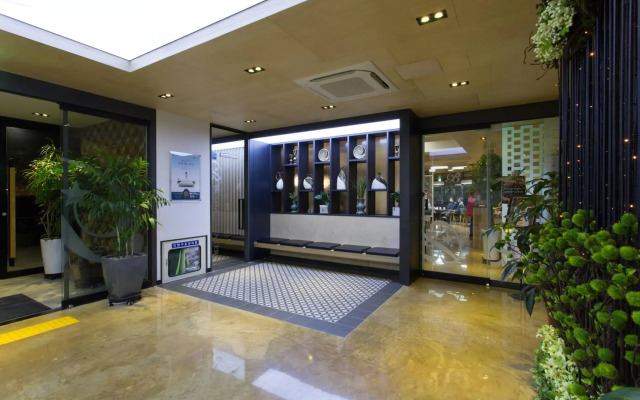 I-Jin Hotel