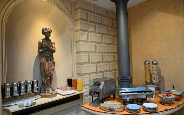 Hotel Alba Palace