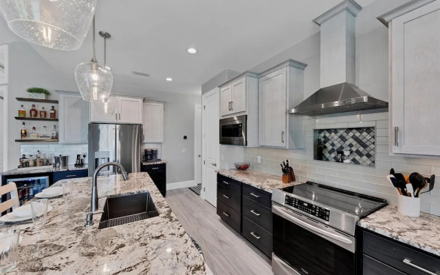 13831 Begonia Circle