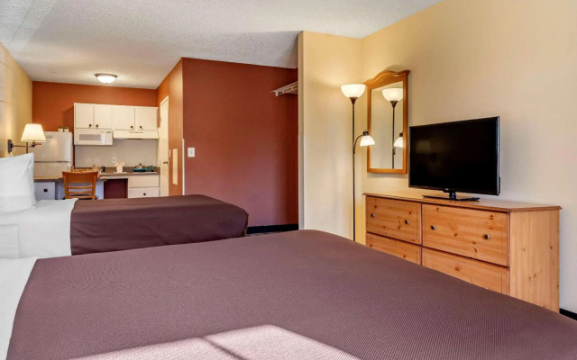 Suburban Studios Albuquerque Midtown - University