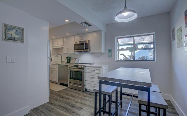 Anna Maria Island Beach Palms 7A