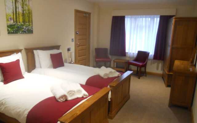 Riverside Caravan & Camping Park