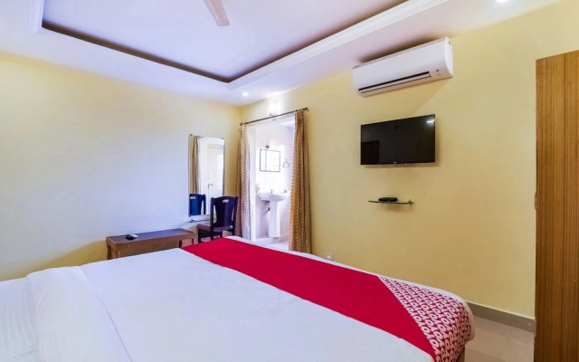 Gayatri Grand by OYO Rooms