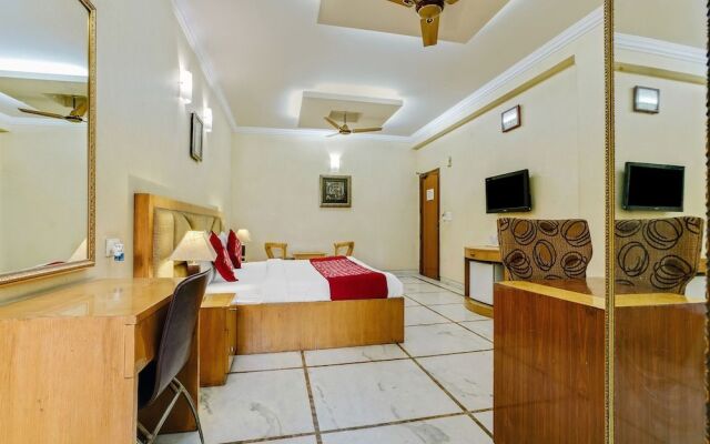 Capital O 41598 Hotel Singh Sahib