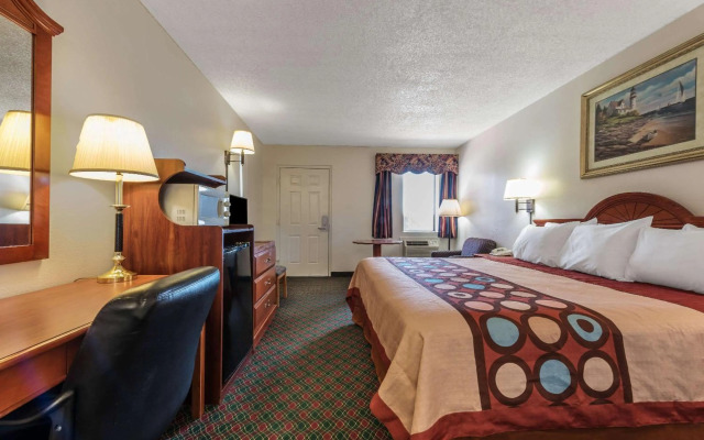 Super 8 by Wyndham Eastland