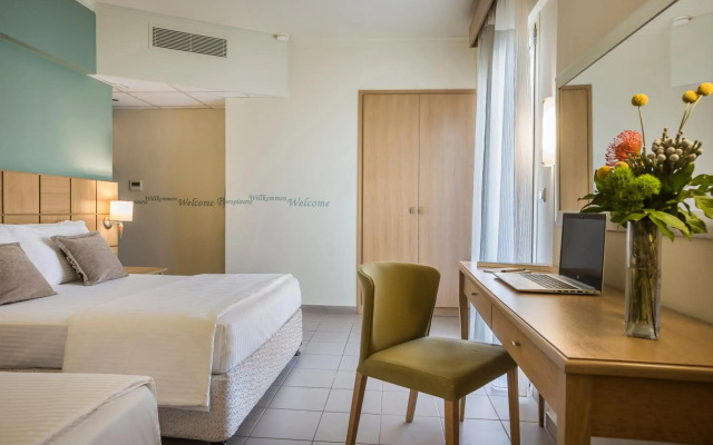 Ionian Plaza Hotel