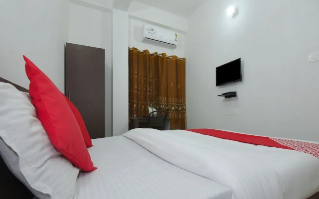 Oyo 17409 Gs Residency