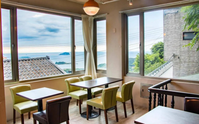 Jiufen Mountains Echoed