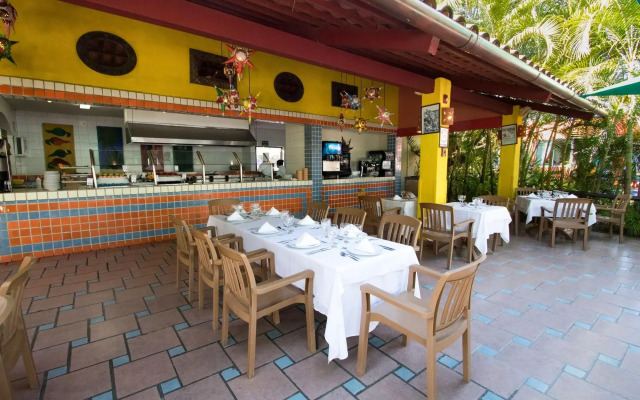 Royal Decameron Complex