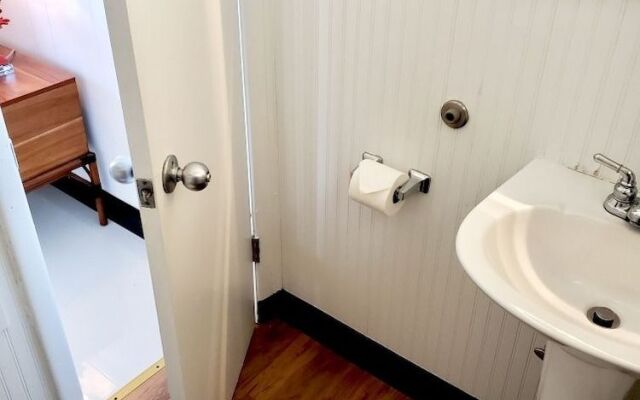 Aqua by American Beech - Adults Only