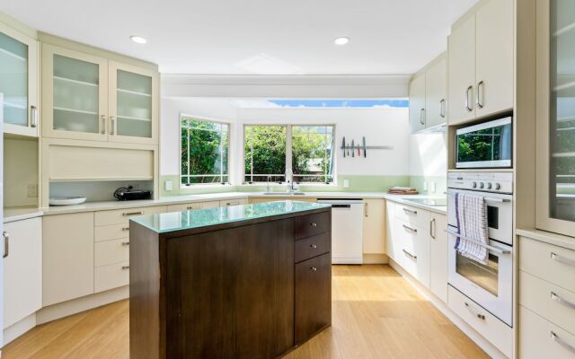 Central City 3BR Paradise- Sky- Netflix