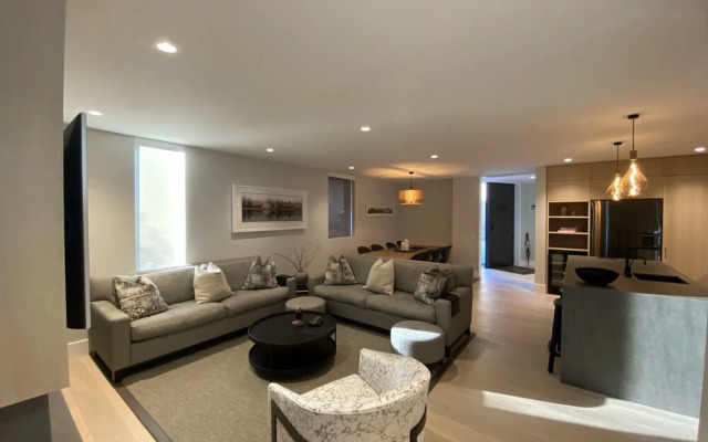 Central Queenstown Villa & Spa