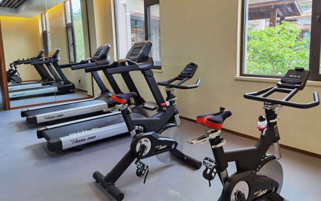 Howard Johnson the Bund Hotel Gasa