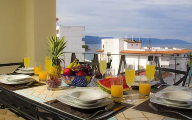 Luxury Puerto Vallarta Condo Romantic Zone