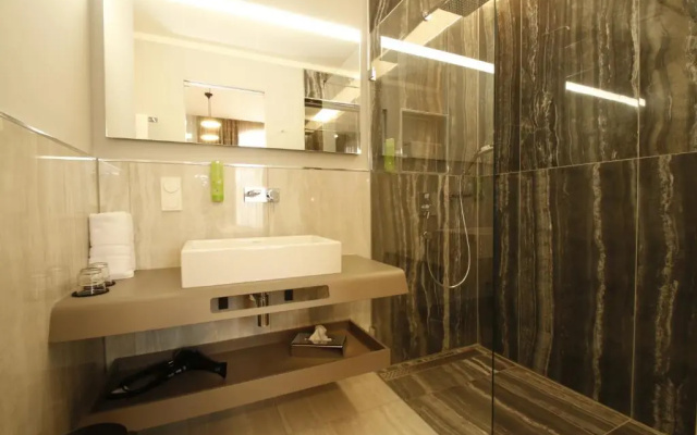 Amelie N°1 Hotel & Appartements