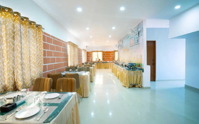 Treebo Galaxy Kings Suites, Hebbal