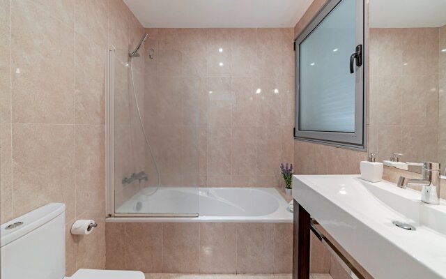 Spacious Villa With Heated Pool, Games Room, Sauna, A/C Sea View Villa Sol E Mar