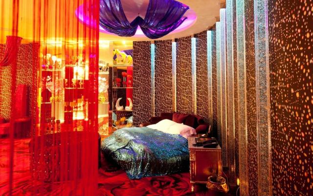 Luxurious Romantic Hotel