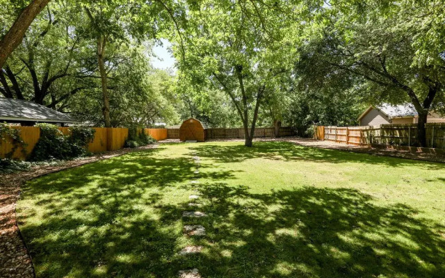 A Tex-Inn