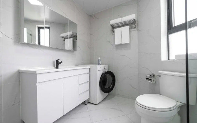 Tyms Elegant 4BR 2BA Apt Xujiahui Malls