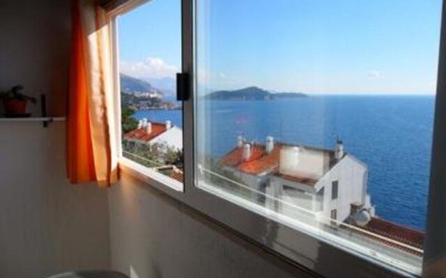 Apartments & Rooms Stella