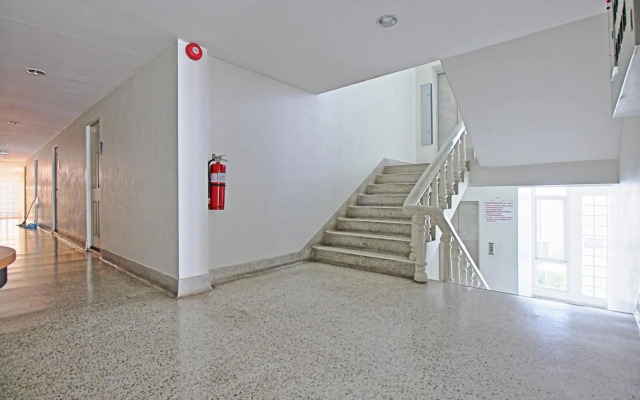 Super OYO 498 Ladawan Villa