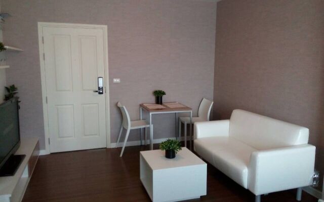 Baan Kiang Fah 1607 by Montri C