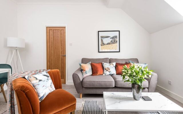 Host Stay Feversham House