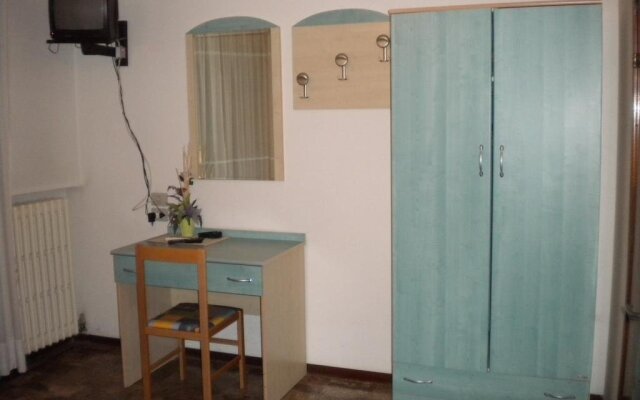Hotel 4 Ruote