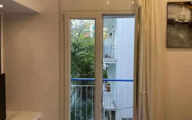 Elysian Apartment - At067