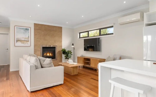 Luxurious 3-bed Home With Outdoor Spa