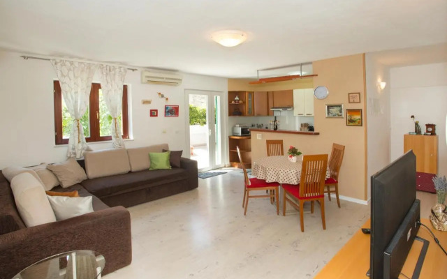 Apartment Kadena