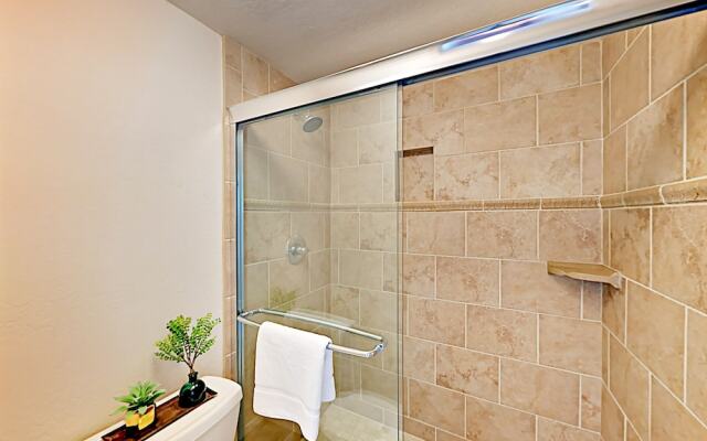 55 Upper Woodbridge - 3 Br Condo