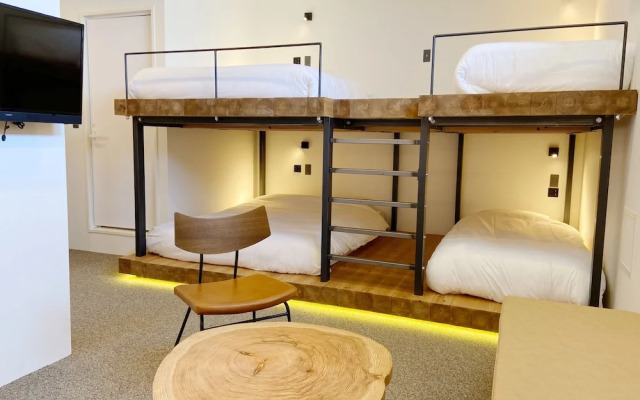 mizuka Imaizumi 5 - unmanned hotel