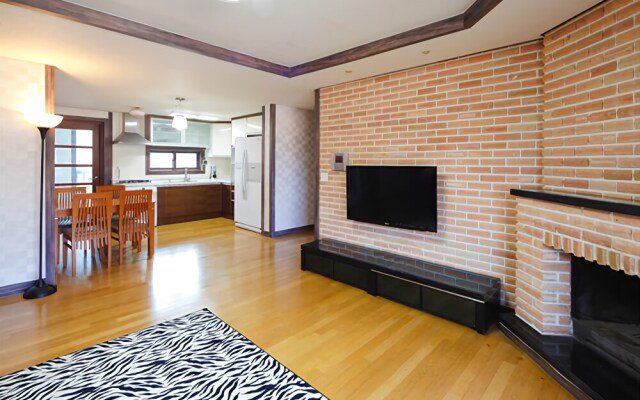 Pyeongchang Daegwallyeong Modern Ville Pension