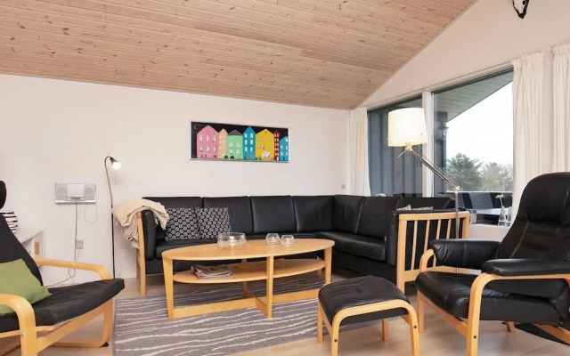 Modernized Seaside Retreat-by Traum