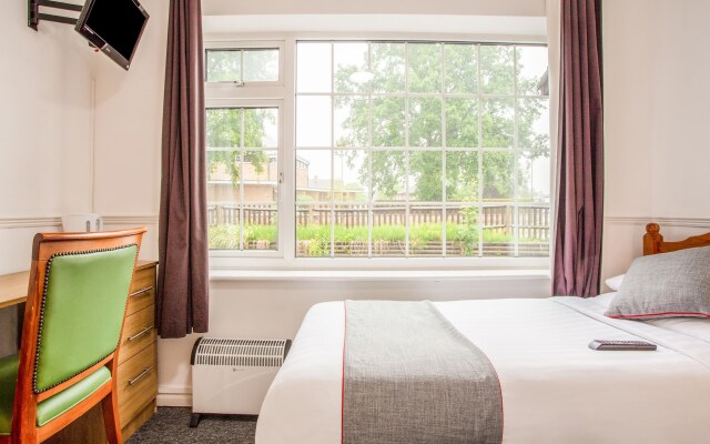 Flexistay Ambers Gatwick Aparthotel