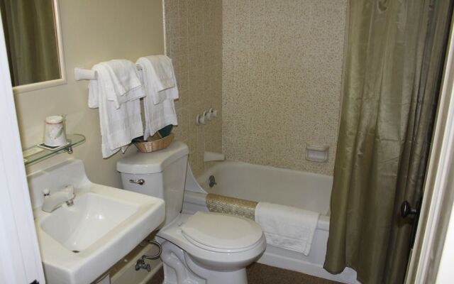 Wolf Creek Inn & Tavern