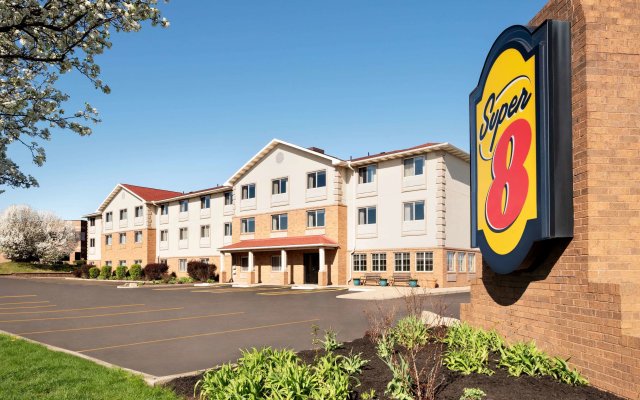 Super 8 by Wyndham Akron S/Green/Uniontown OH