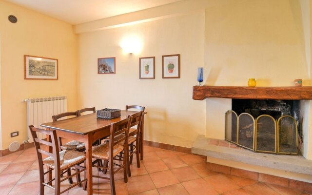 Spacious Holiday Home in Lamporecchio With Pool
