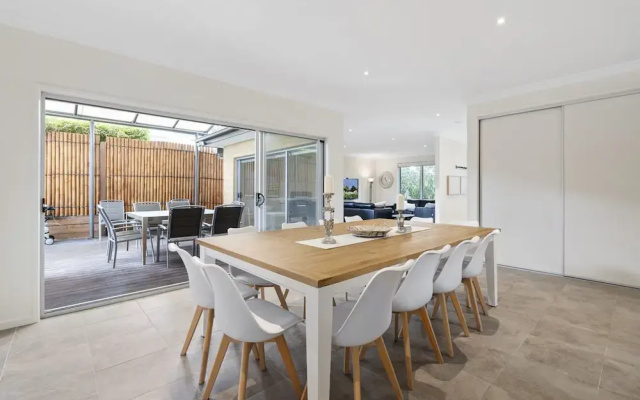 Seaside 3-bed Home, Direct Beach Access