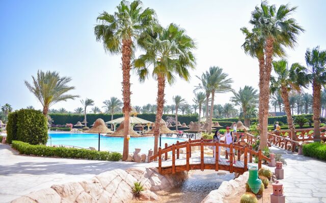 Parrotel Aquapark Resort
